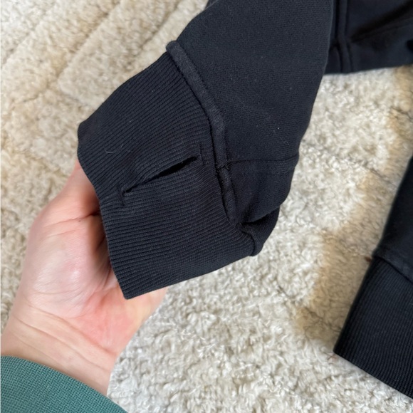 Lululemon Black Crewneck Sweater - Picture 4 of 9